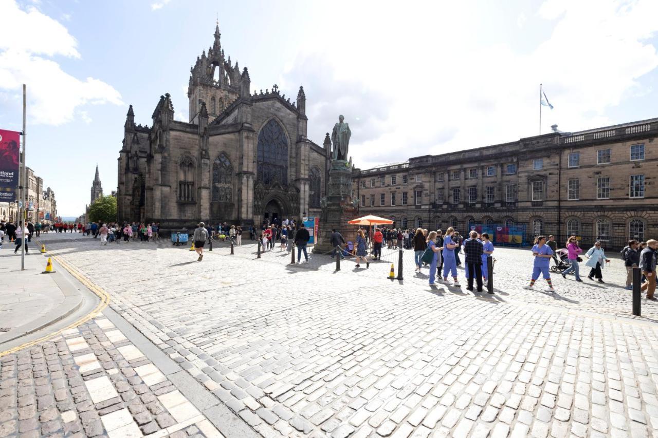 Joivy Homely By St Giles With Desk Apartment Edinburgh