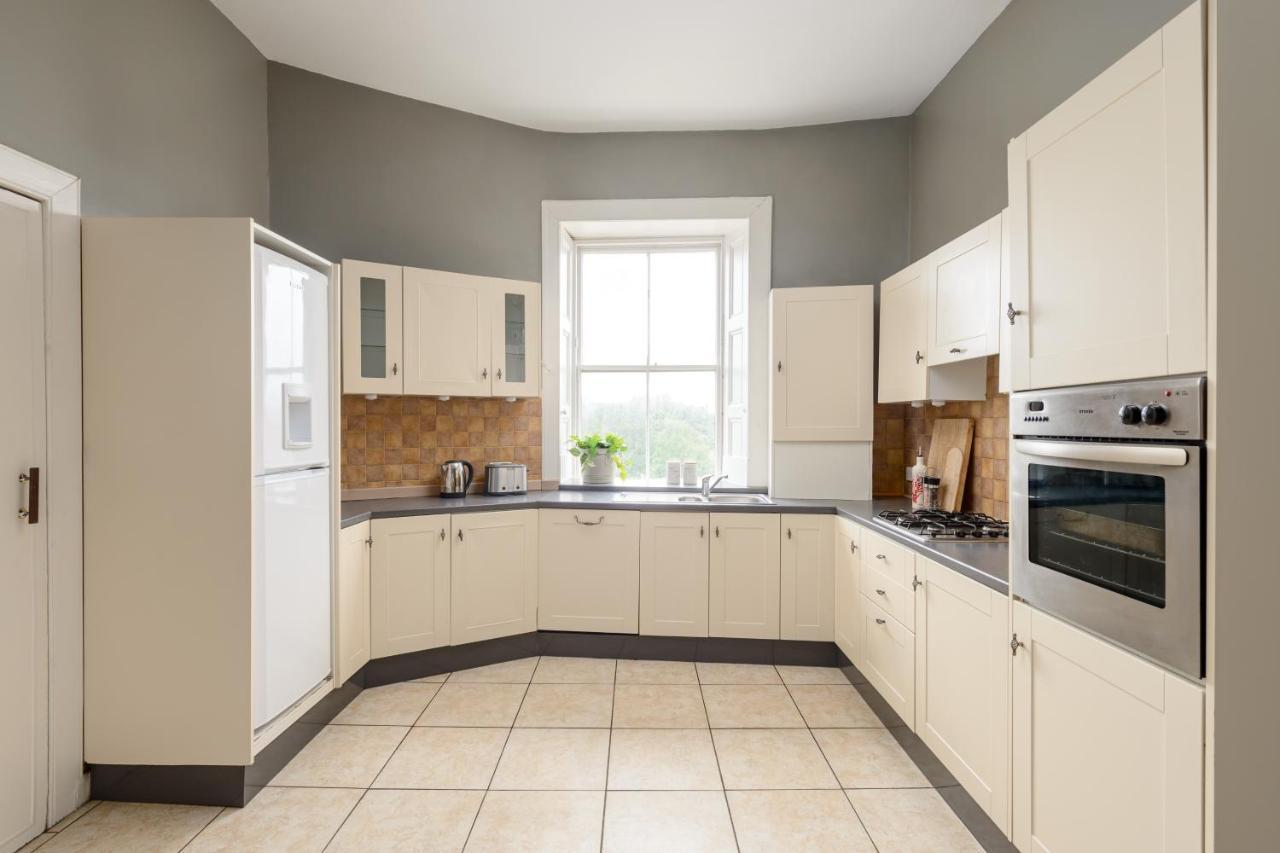 2 Bed Old Town - Next To Castle Appartement *