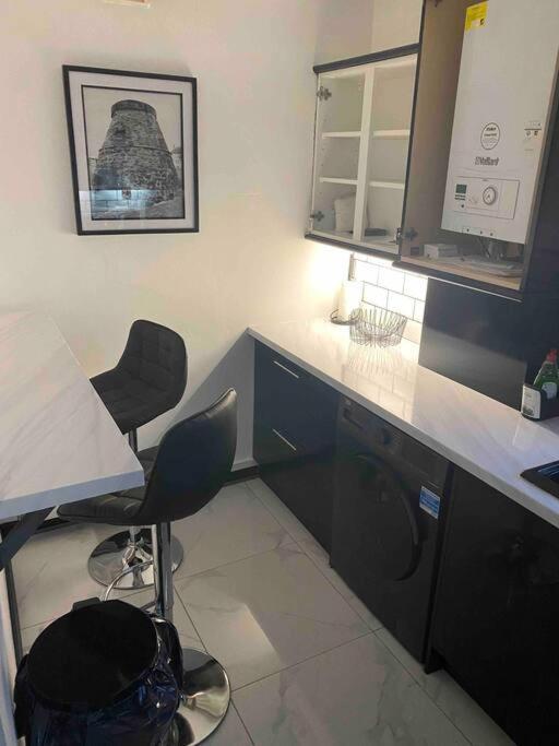 Lovely 2 Bedroom With Private Garden Apartment Edinburgh