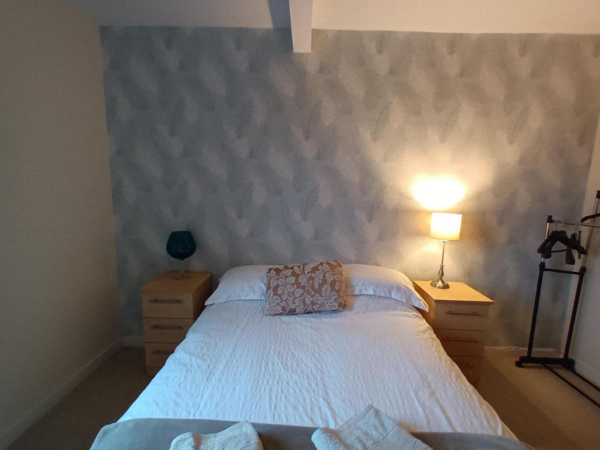 Large 3 Bedroom Apartment/flat In Ideal Location Édimbourg