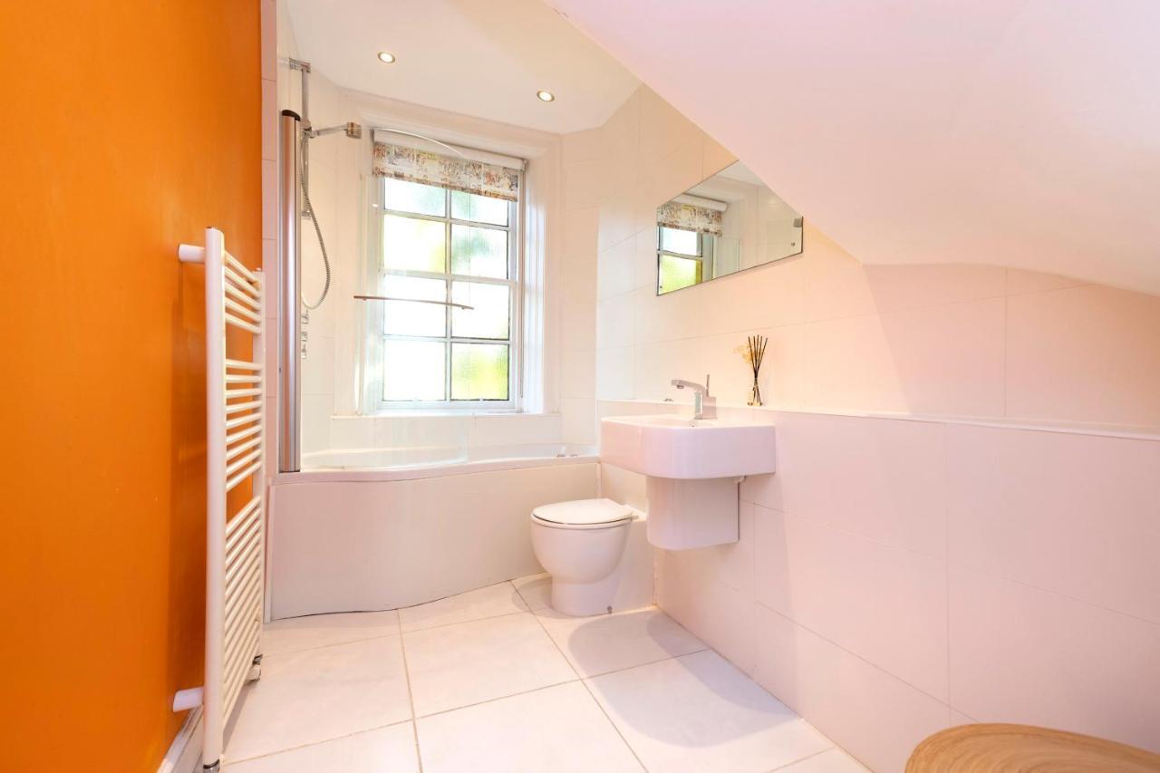 Apartment Joivy Delightful Flat With Parking Edinburgh