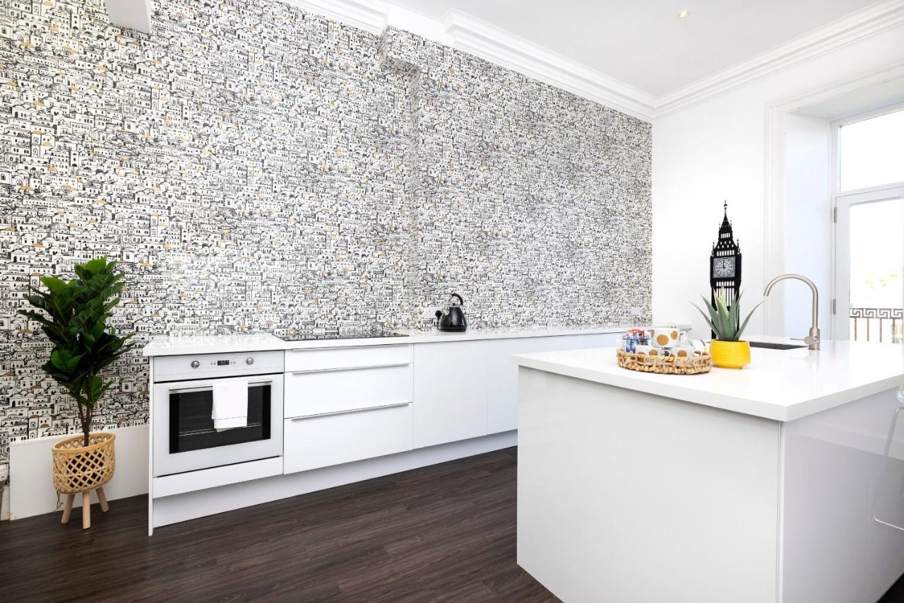 Joivy Delightful Flat With Parking * Edinburgh