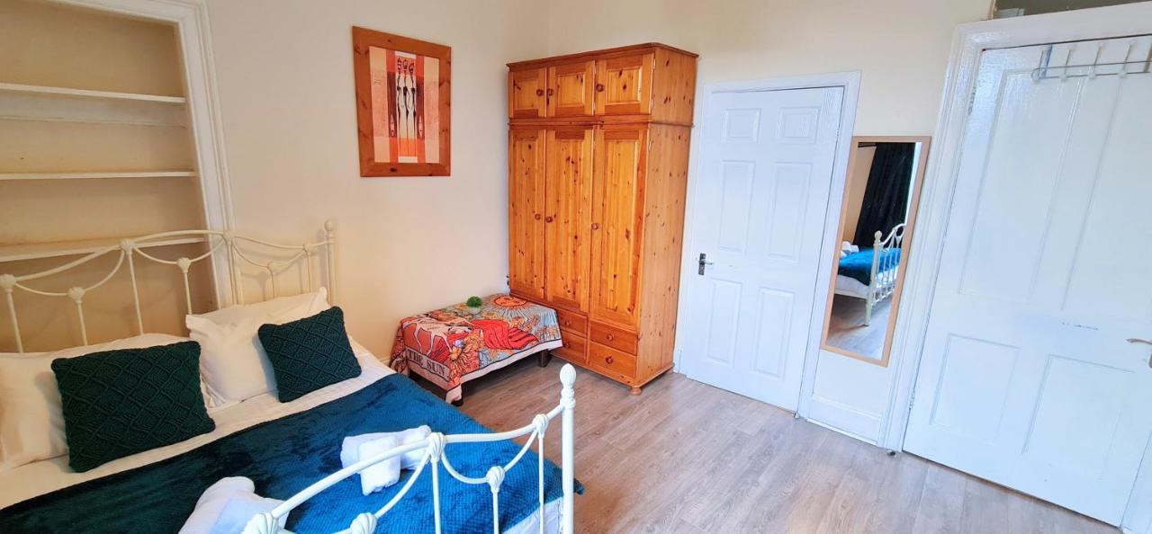 Spacious Ensuite In Centre - Five Star Amenities - Excellent Location Gasthuis *