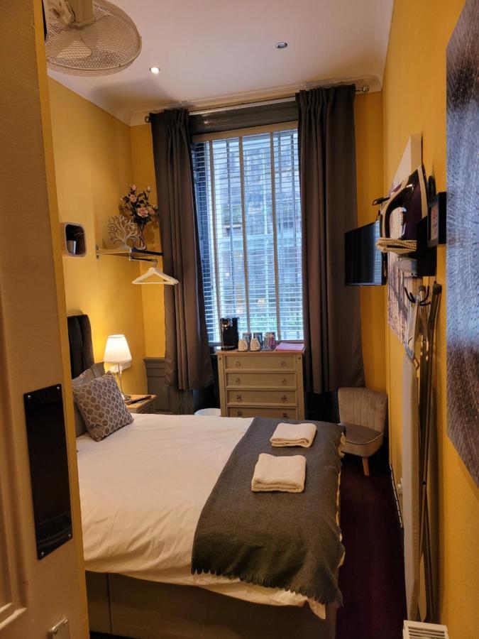 The - No 8 Guest house Edinburgh