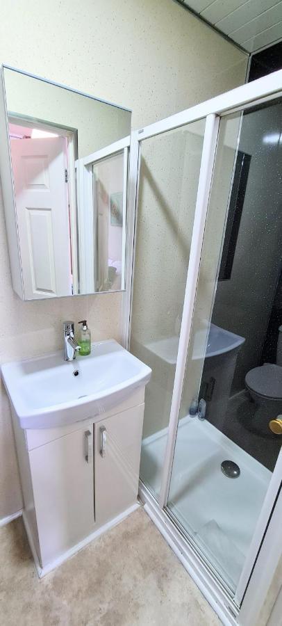 Gasthuis Spacious Ensuite In Centre - Five Star Amenities - Excellent Location