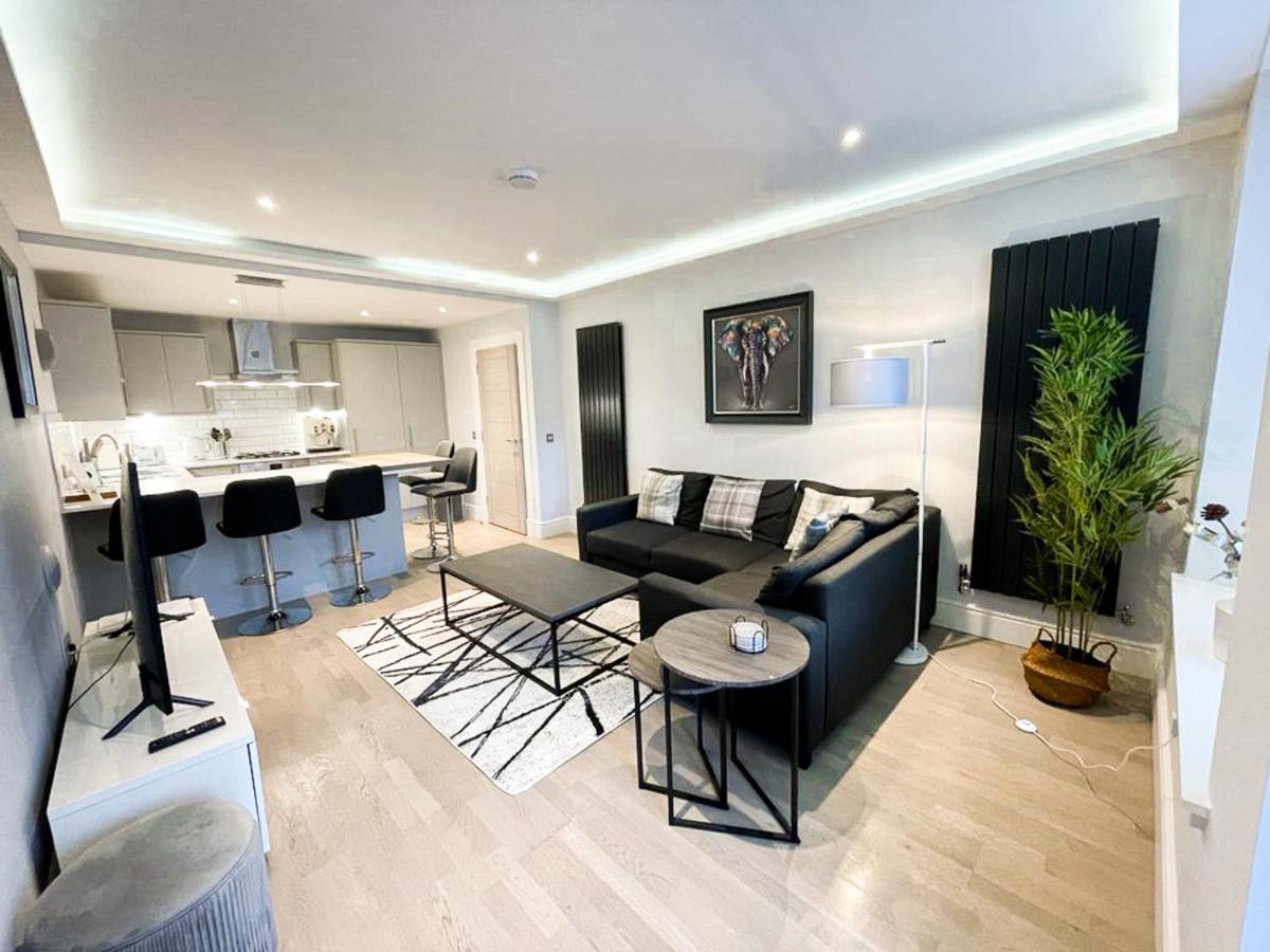 Appartement Modern 3 Bedroom Apartment, West End *