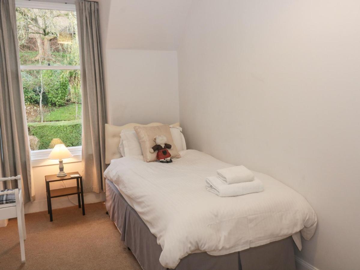 6 Coltbridge Gardens * EDI