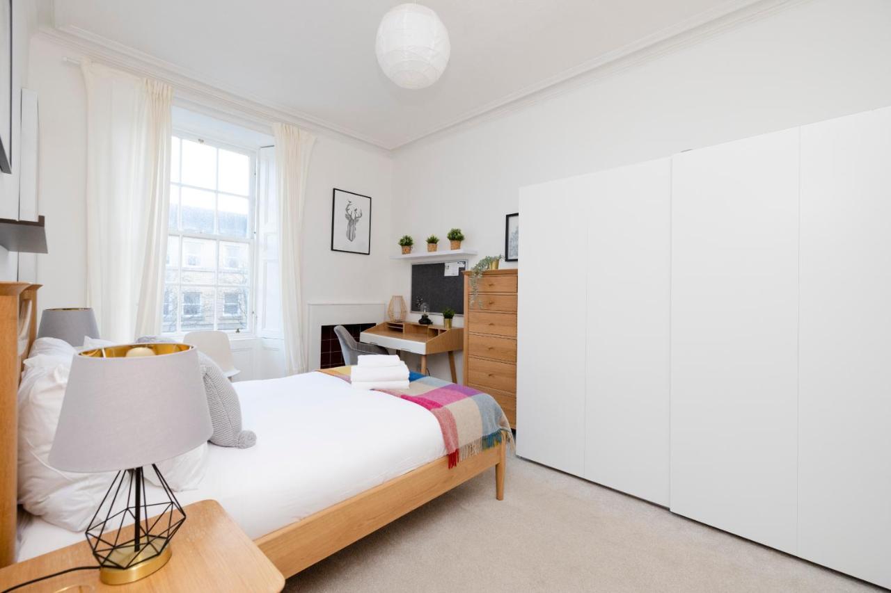 Joivy Bright And Modern Flat With Desk Apartment EDI