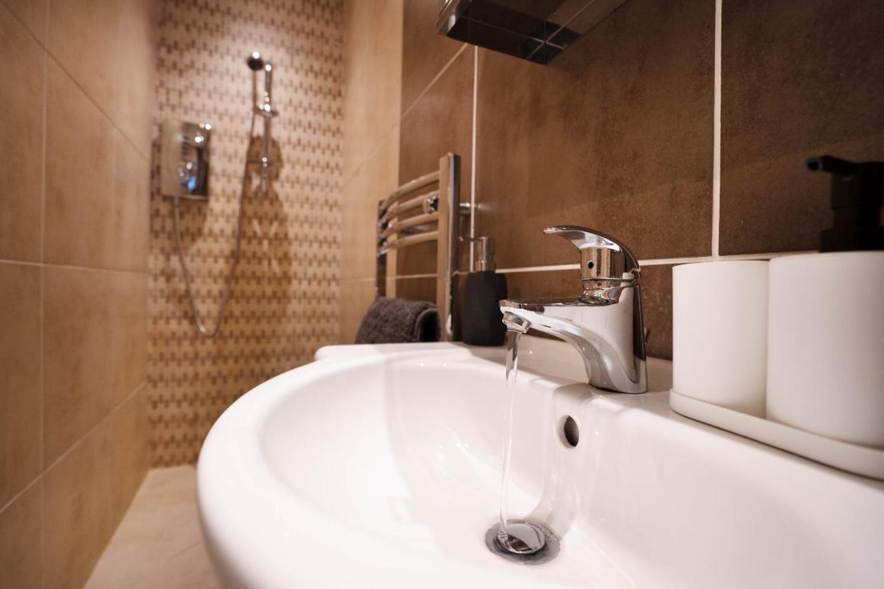 Apartment Special Basement Close To The Meadows Edinburgh