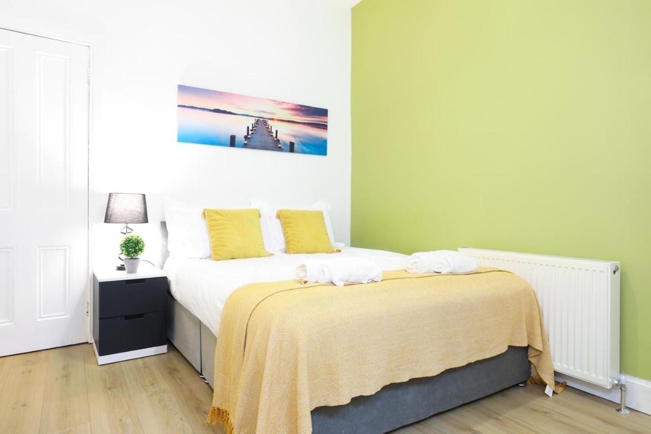Guest house Gorgeous In Excellent Location - - Five Star Amenities