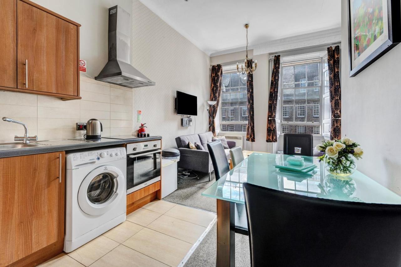 Unique 2 Bedroom Castle - Near Castle & Royal Mile EDI