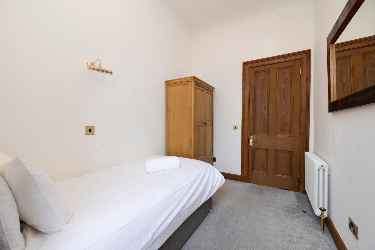Joivy Spacious Near The Meadows Appartement