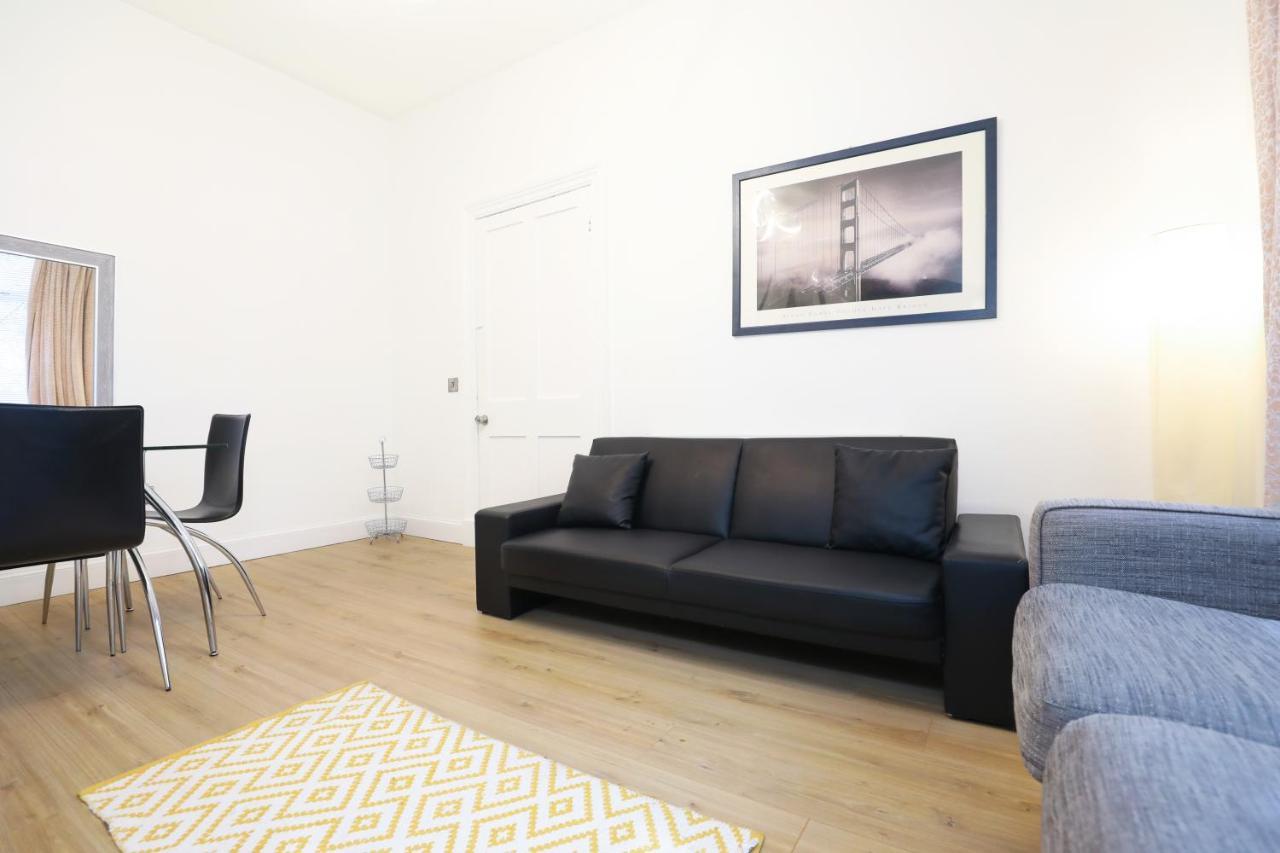 Gorgeous In Excellent Location - - Five Star Amenities Guest house *
