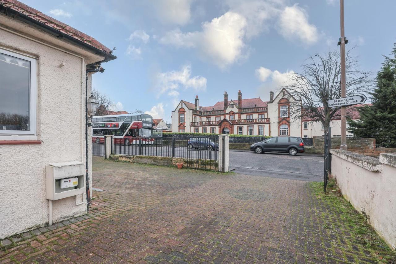 Beautiful 4 Bedroom - Ideal Location - Free Parking EDI