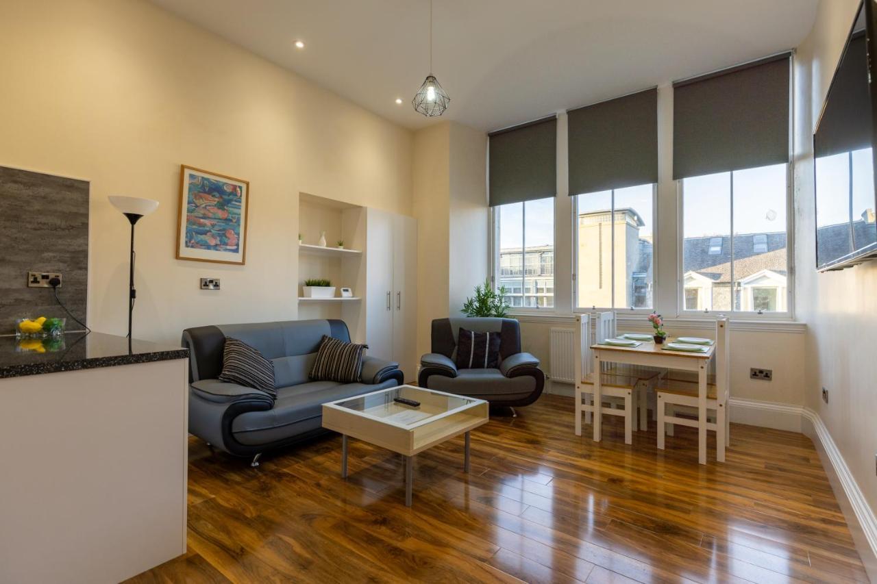 New 2 Bed With Stunning Views Of Arthur Seat Mountain EDI