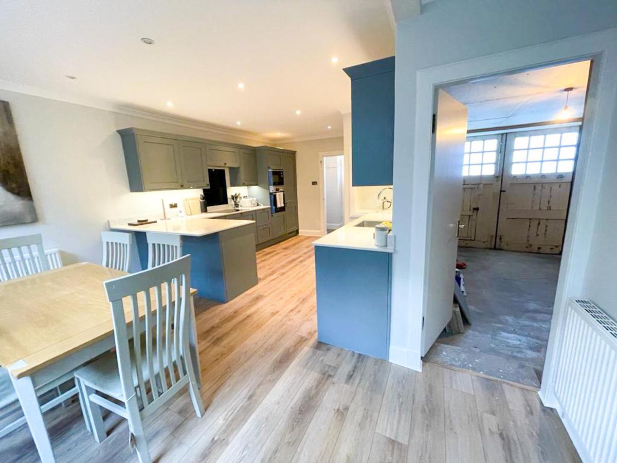 Sophisticated 3br With Garden, Quiet New Town Lane Appartement
