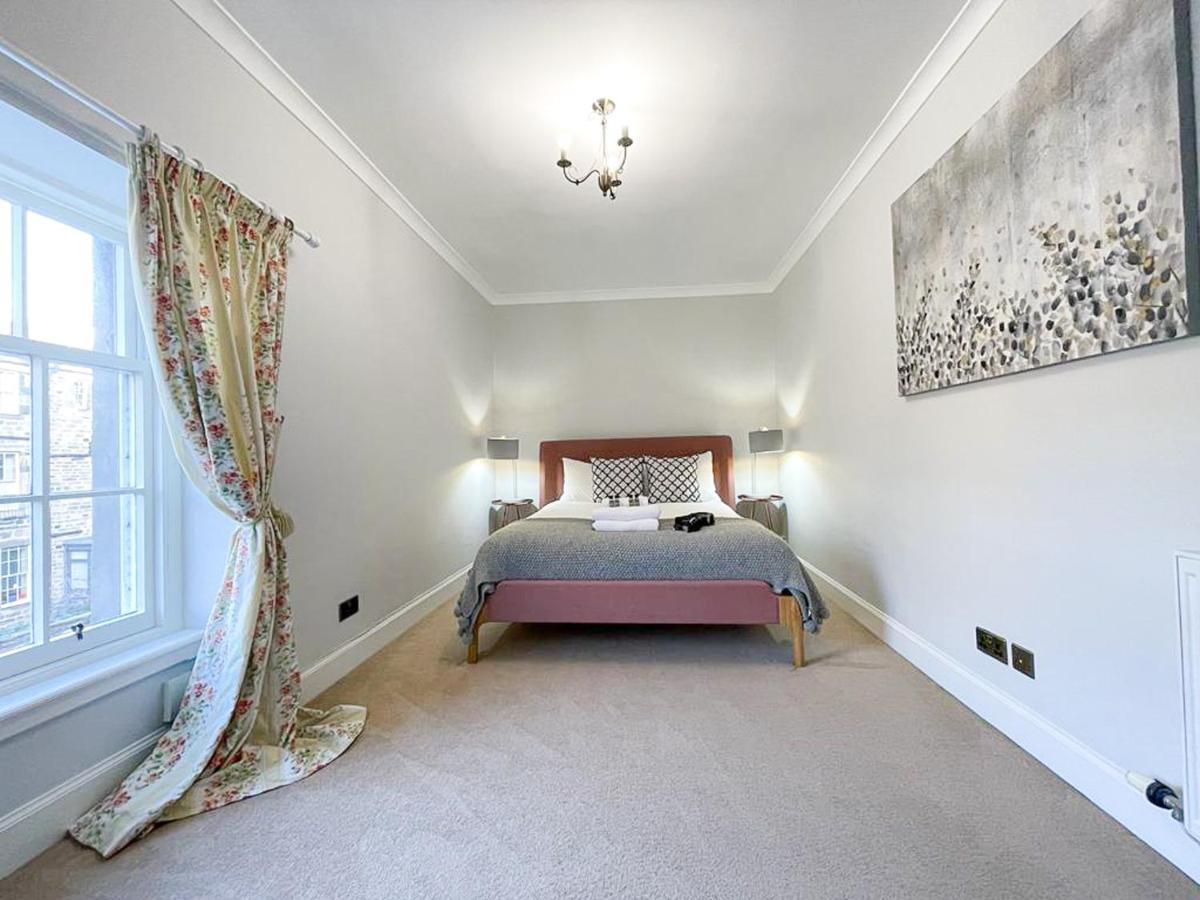 Sophisticated 3br With Garden, Quiet New Town Lane Appartement