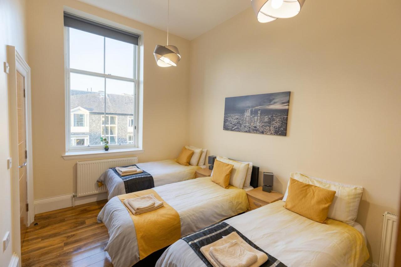 New 2 Bed With Stunning Views Of Arthur Seat Mountain