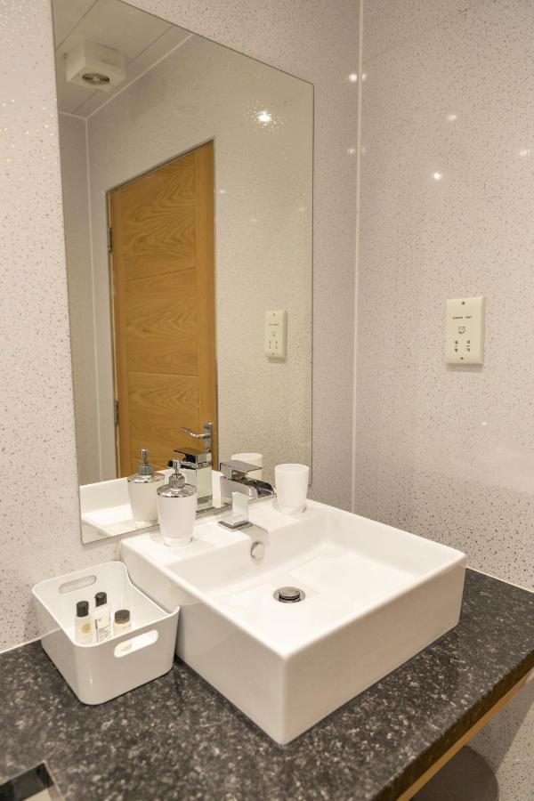 New 2 Bed With Stunning Views Of Arthur Seat Mountain Apartment