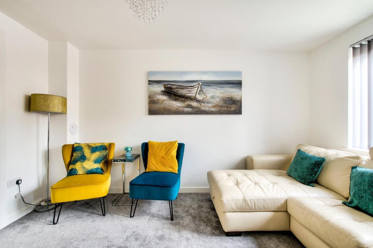 Holiday home 2-bedroom With Private Garden & Parking Edinburgh