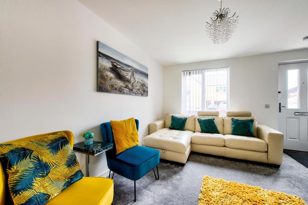 2-bedroom With Private Garden & Parking Holiday home Edinburgh