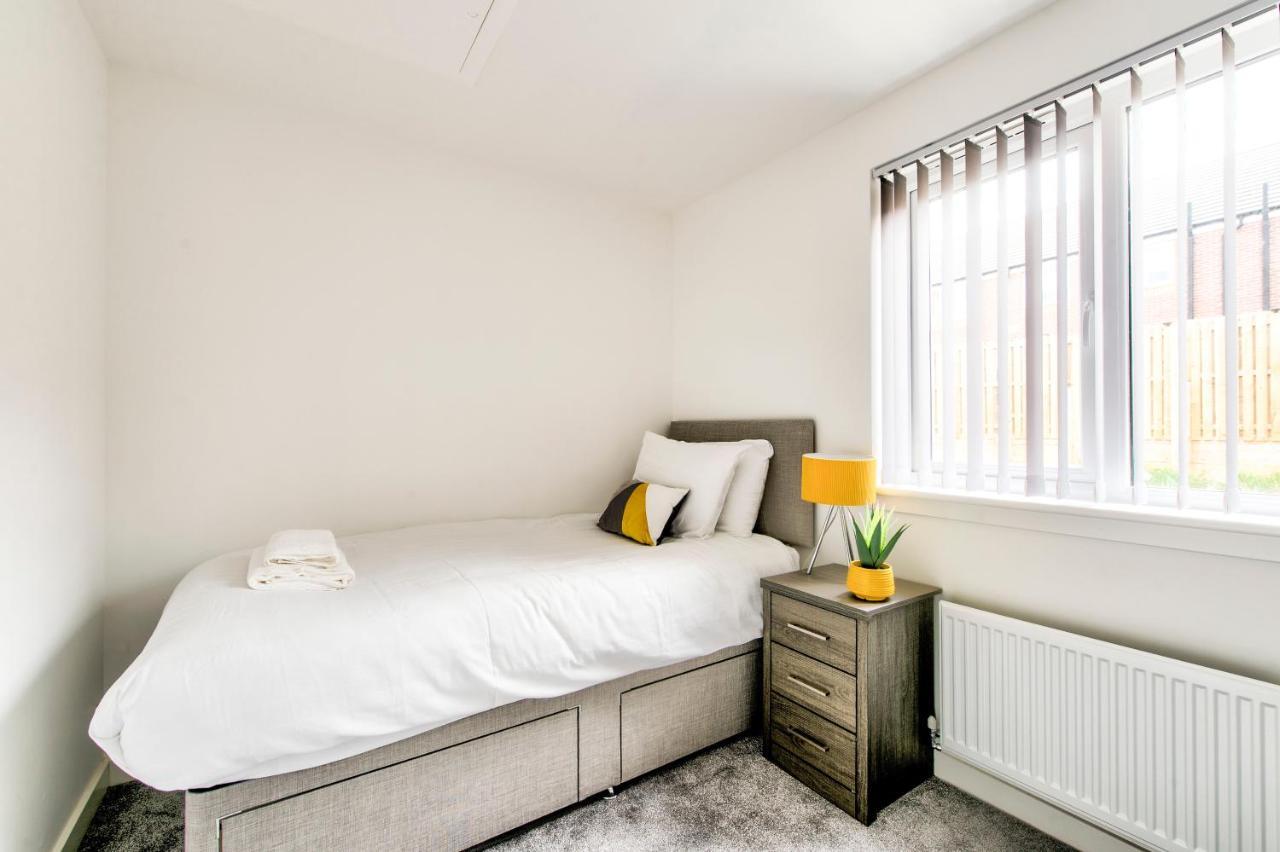 Holiday home 2-bedroom With Private Garden & Parking Edinburgh