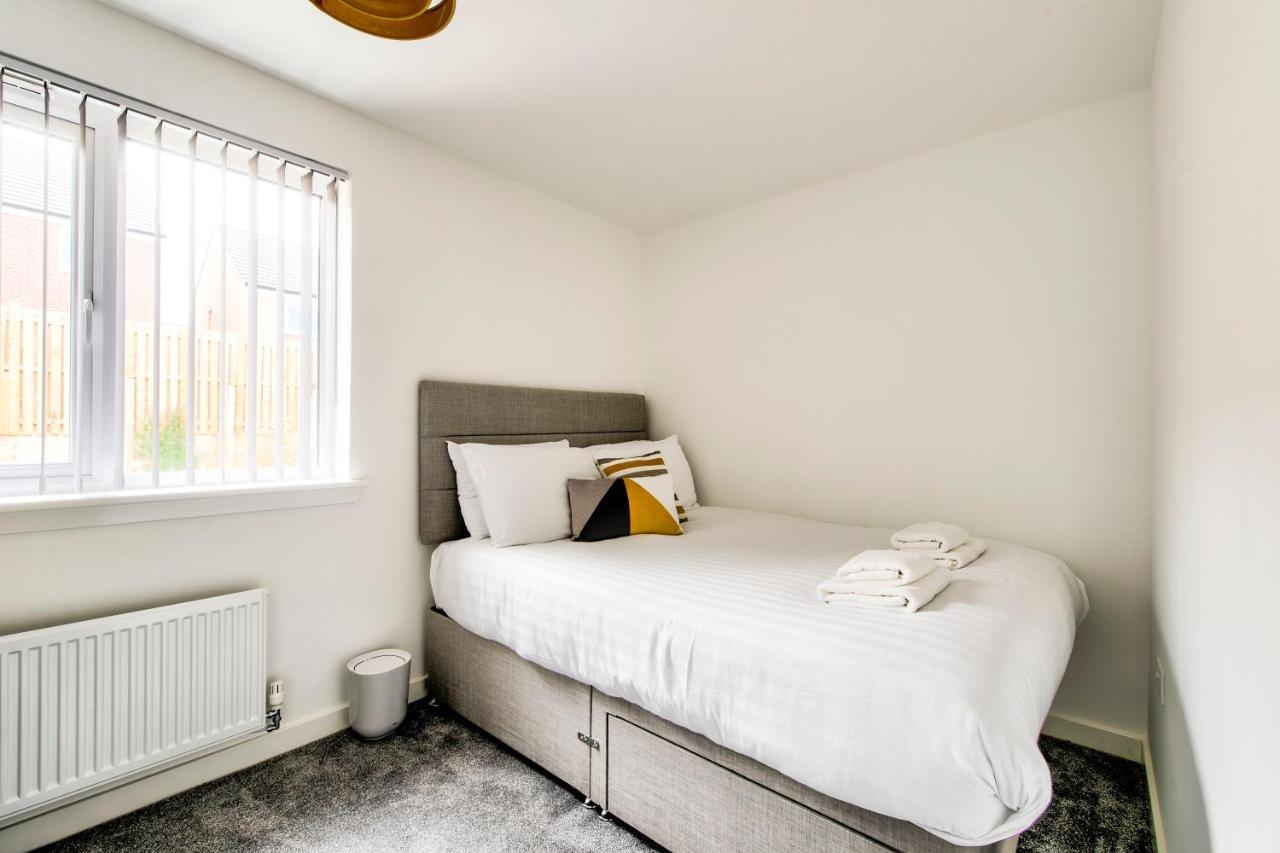Holiday home 2-bedroom With Private Garden & Parking *