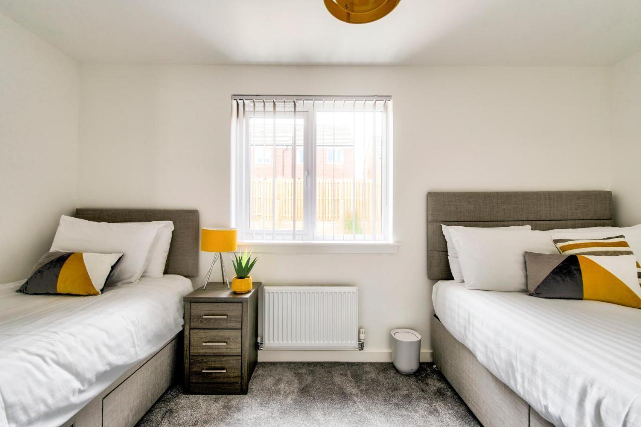 2-bedroom With Private Garden & Parking * Edinburgh
