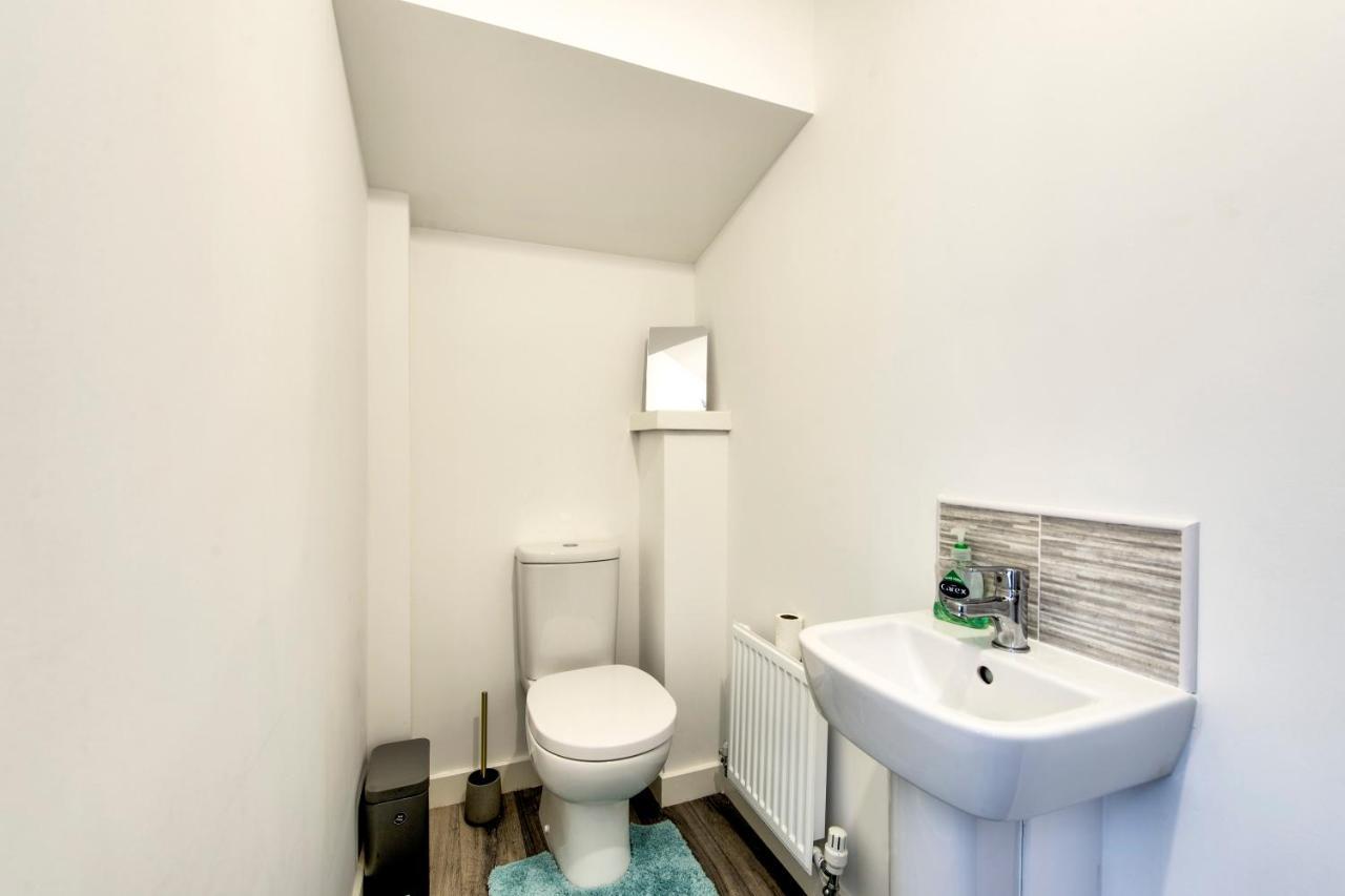 Holiday home 2-bedroom With Private Garden & Parking