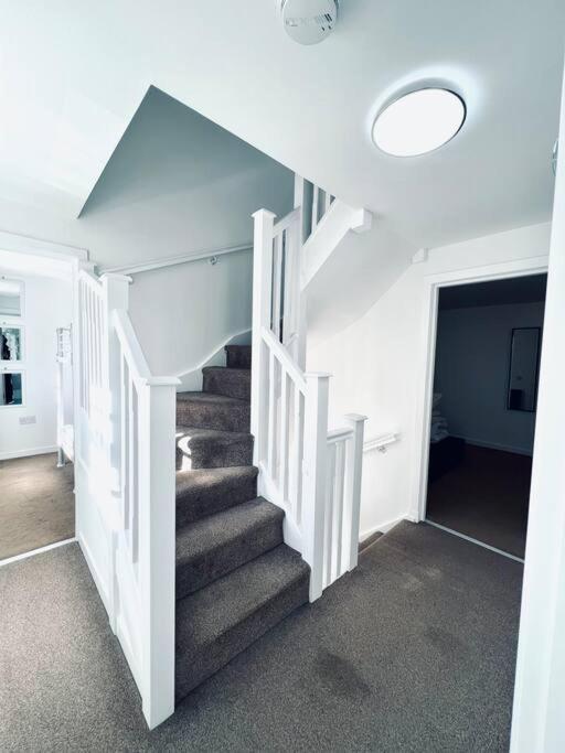 Luxe 4 Bedroom Centre House *