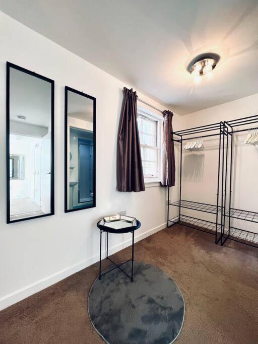 Luxe 4 Bedroom Centre House