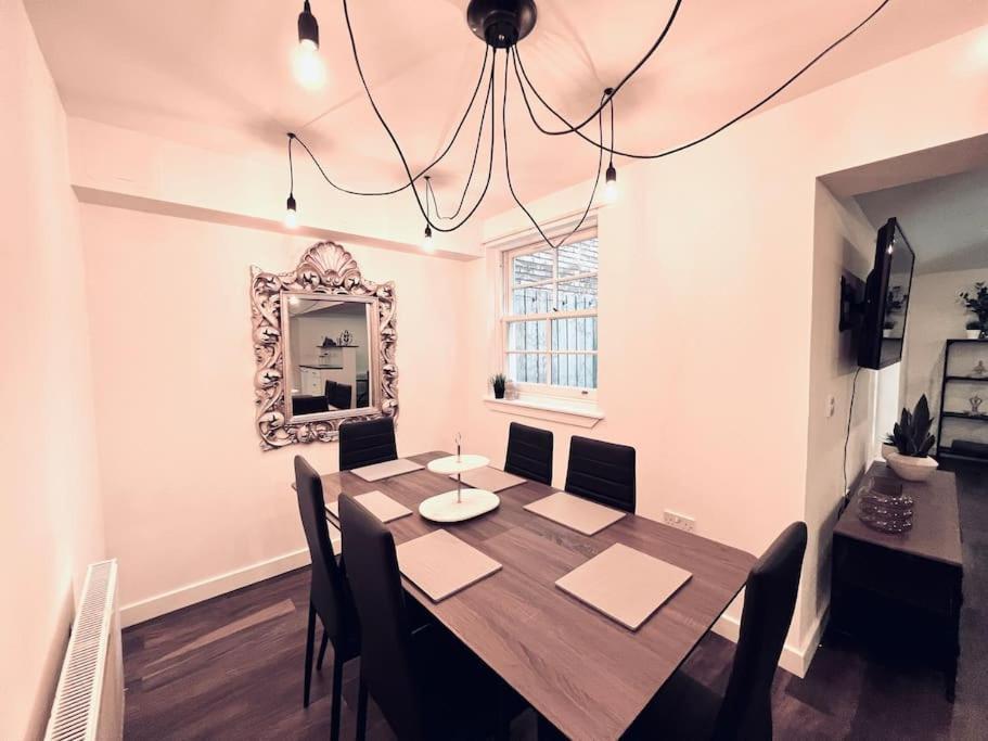 Vakantiehuis Luxe 4 Bedroom Centre House