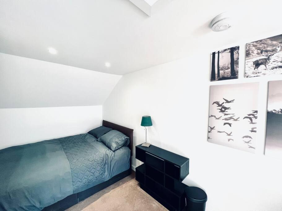 Luxe 4 Bedroom Centre House