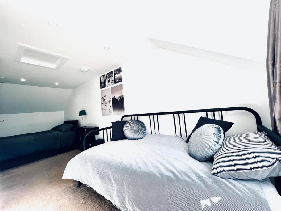 Vakantiehuis Luxe 4 Bedroom Centre House *