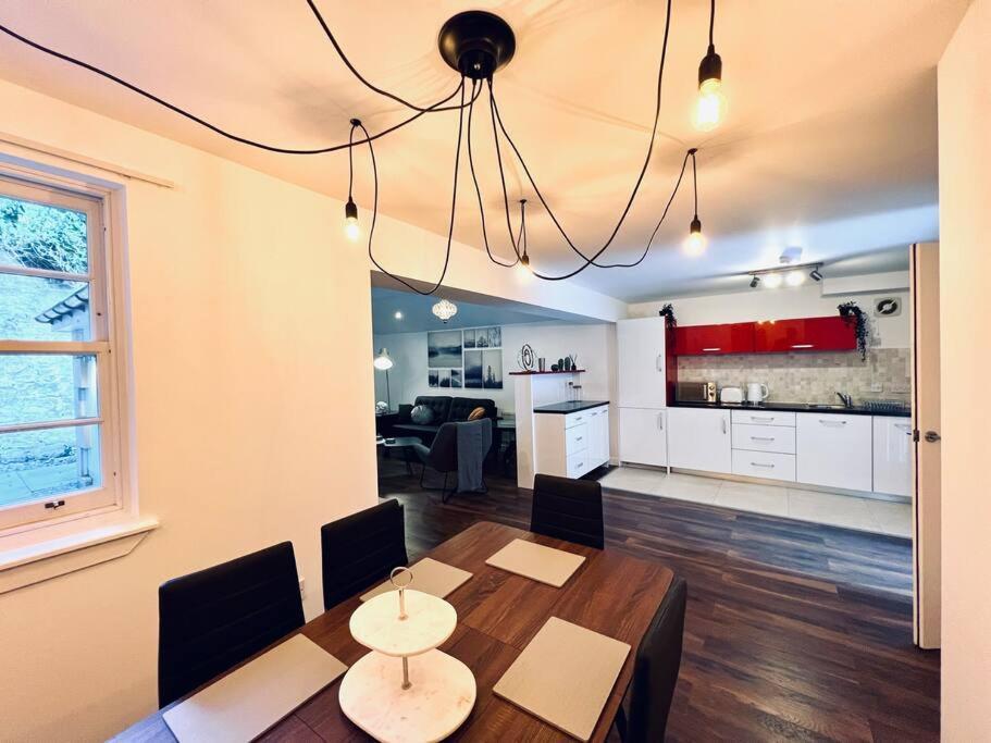 Luxe 4 Bedroom Centre House Vakantiehuis *
