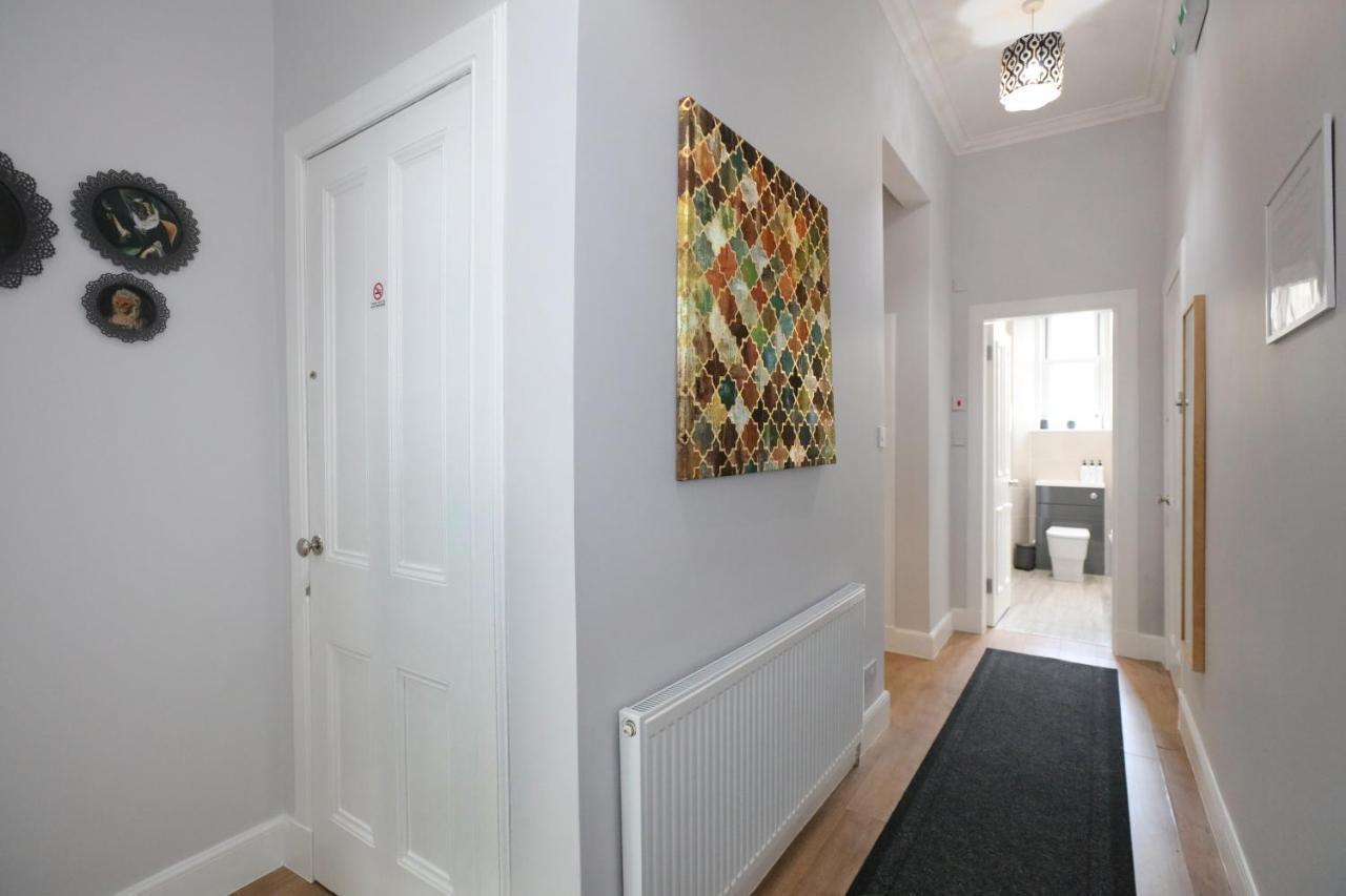 Sleeps 6 Free Parking Appartement