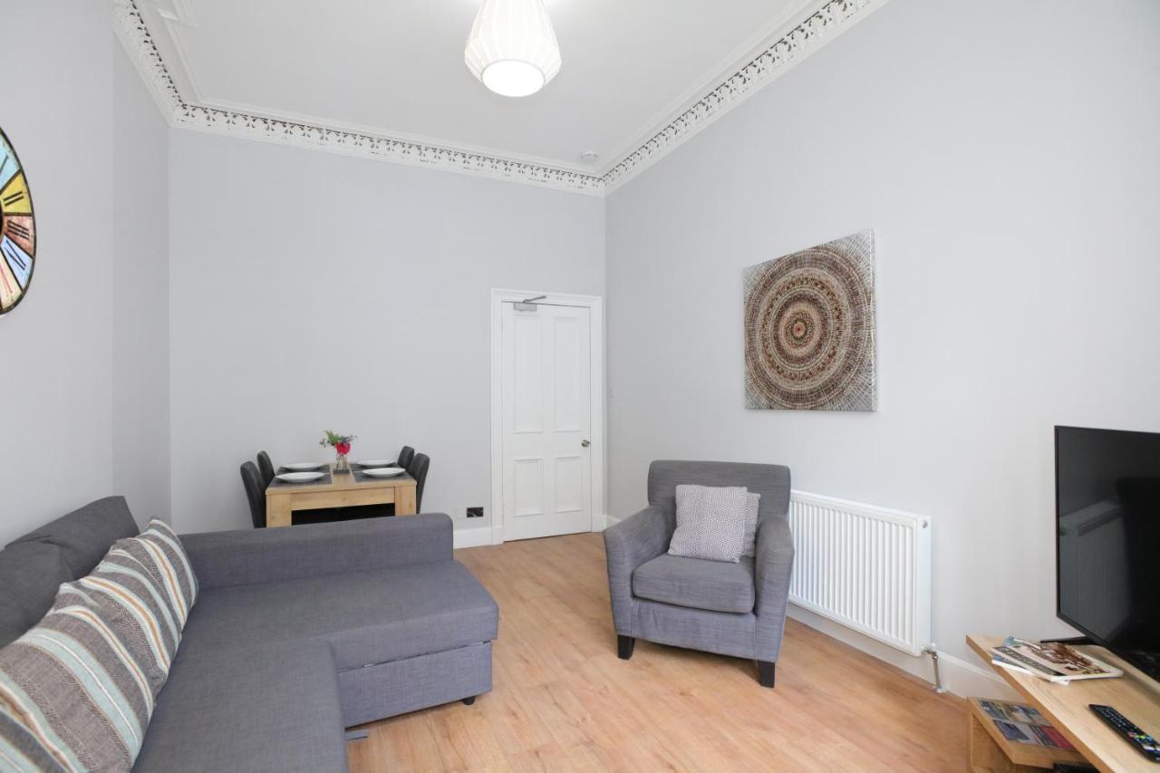 Sleeps 6 Free Parking * EDI