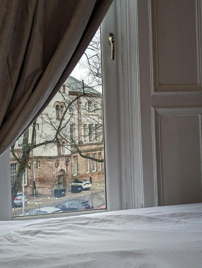 Huge In The City Appartement *