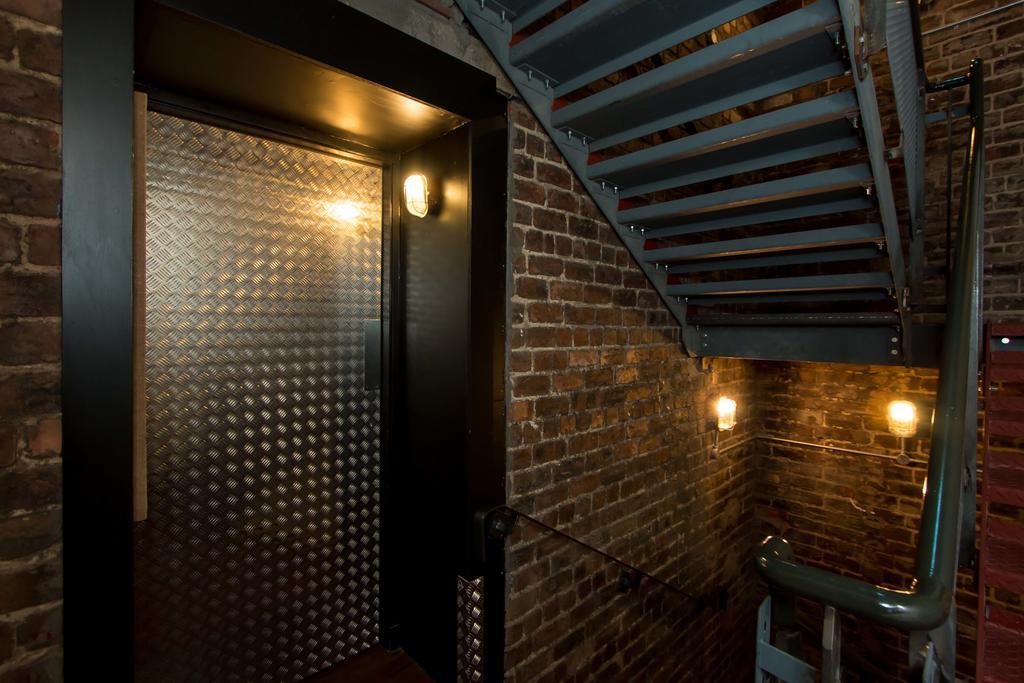 Hostel Code Pod - The Loft - *