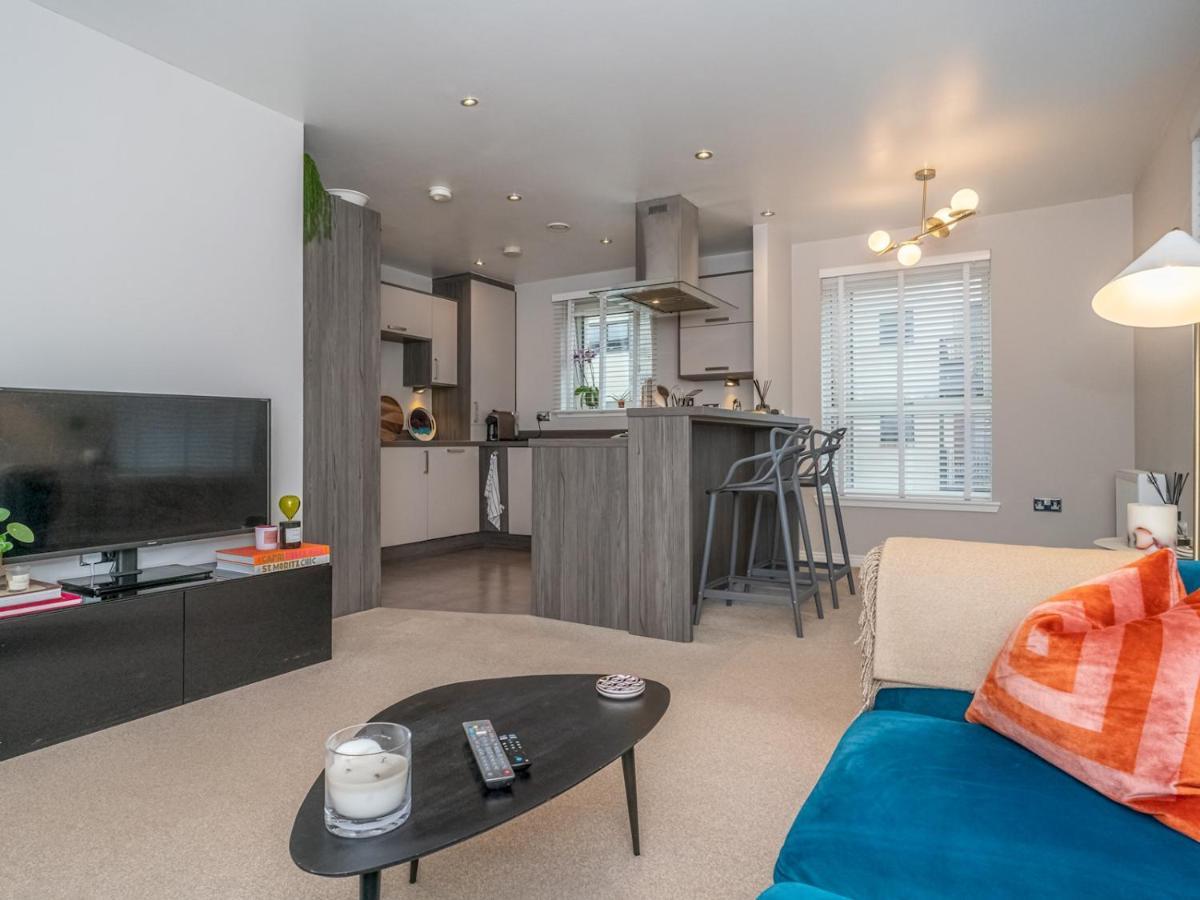 Cosy Modern Flat Pass The Keys Apartment *