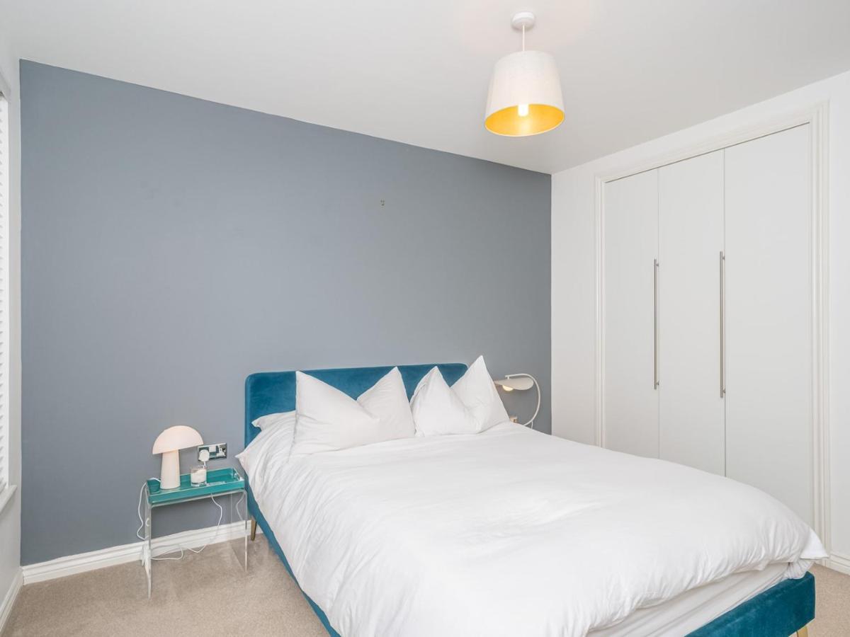 Apartment Cosy Modern Flat Pass The Keys