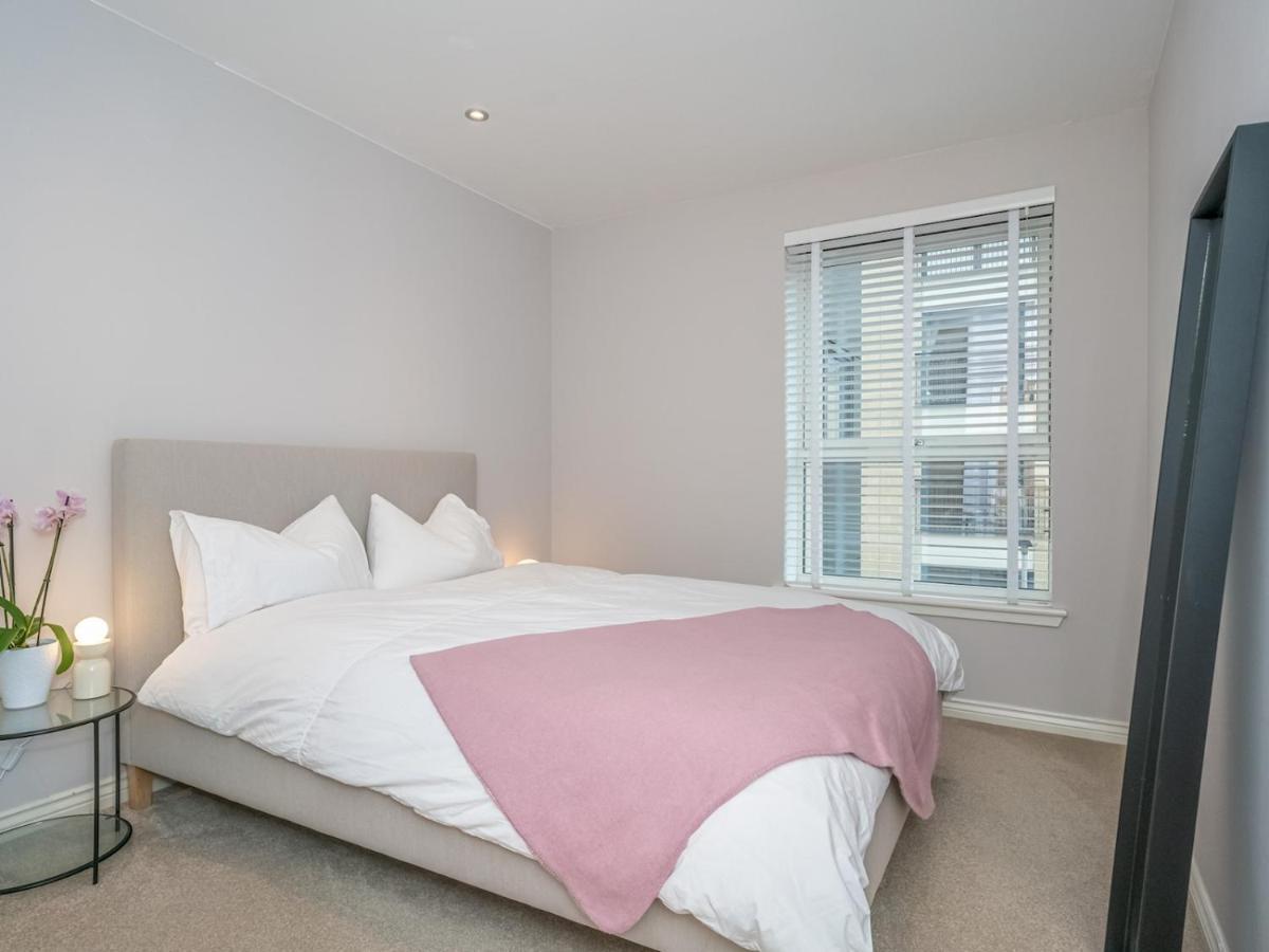 Cosy Modern Flat Pass The Keys *
