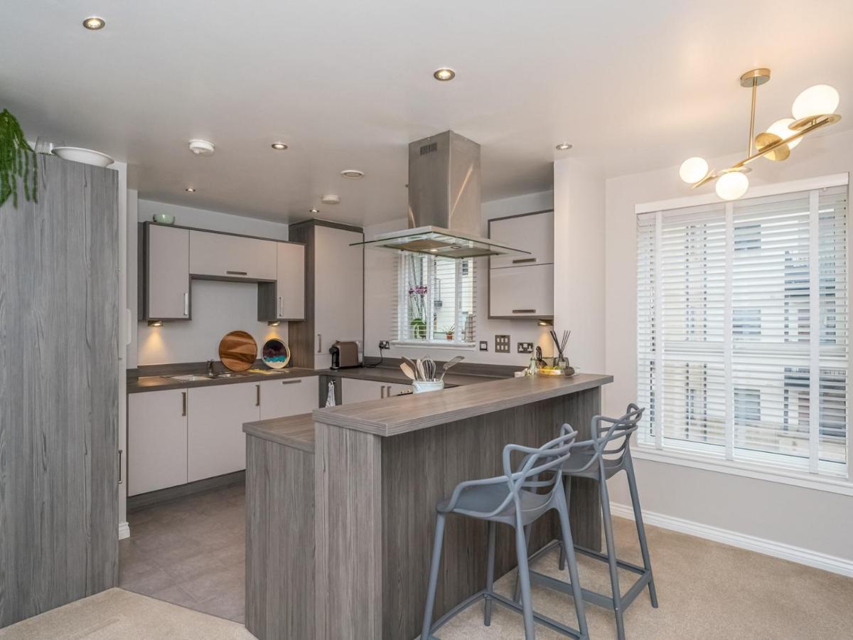Cosy Modern Flat Pass The Keys * EDI