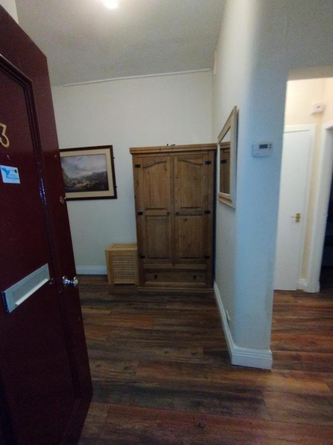 Appartement 2 Bedrooms Flat Central Edinburgh, Sleeps 6, In The Shadow Of Holyrood Park And Arthur's Seat With Free Parking, Two Bed Édimbourg