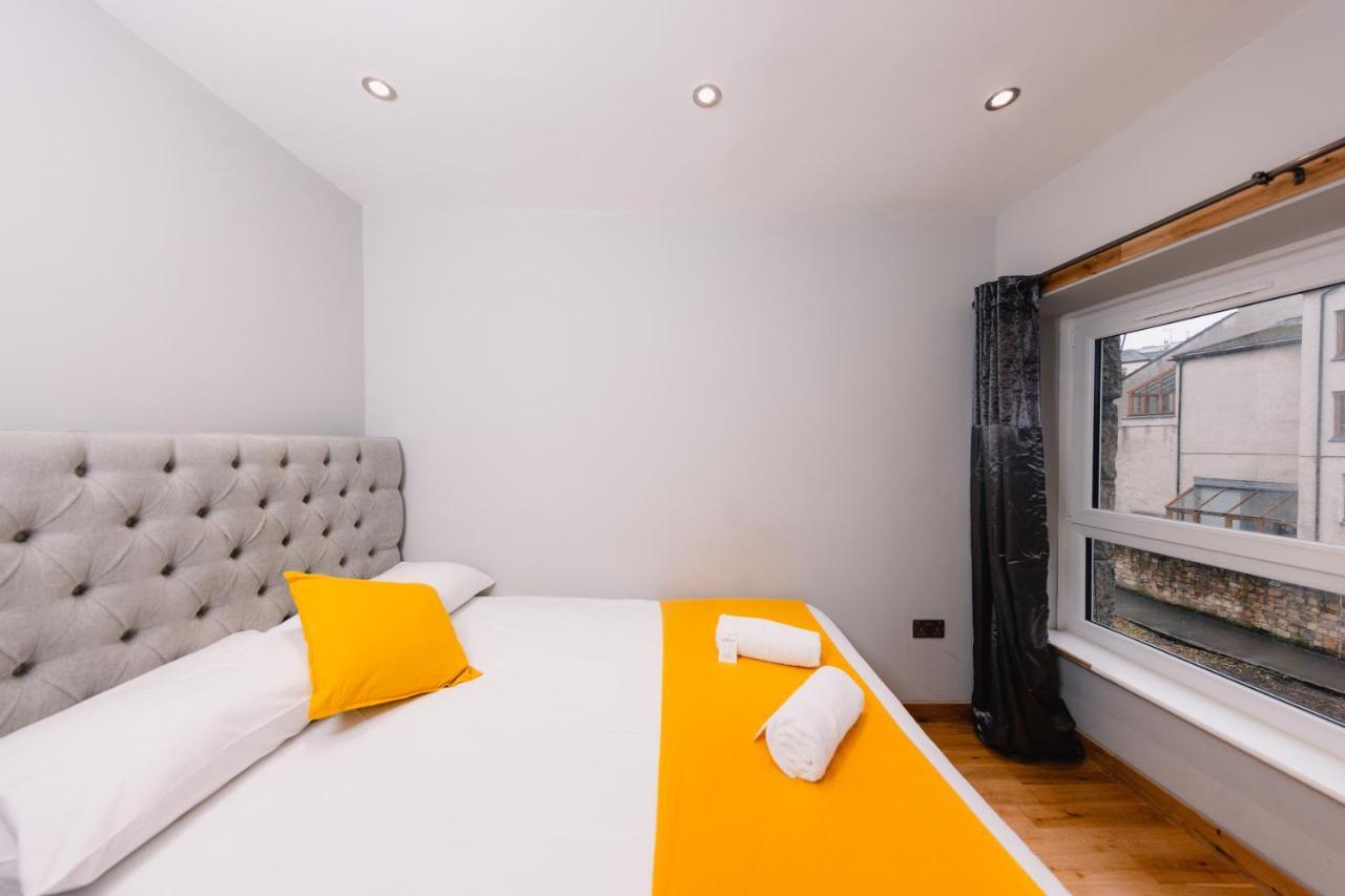 Superb Luxury Quality On Canal Apartment *