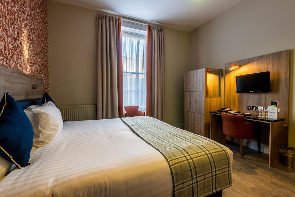 Cairn Hotel&apartments 3*