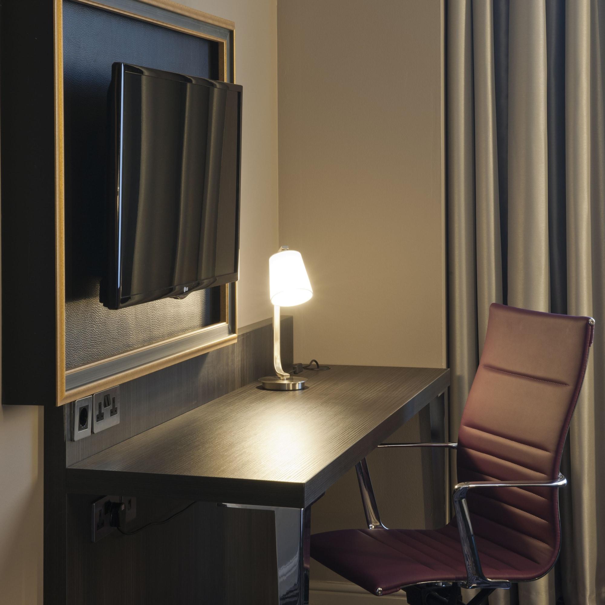 Doubletree By Hilton Centre 4*