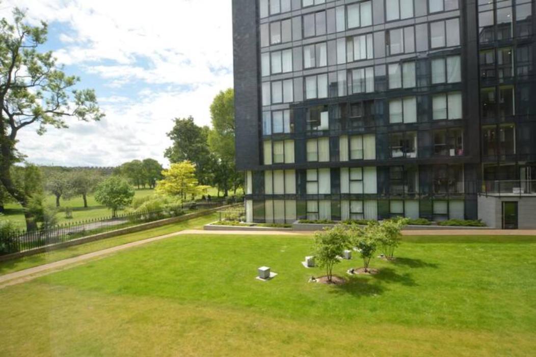The Simpson - Luxury 2 Bed - Private Parking Appartement Édimbourg