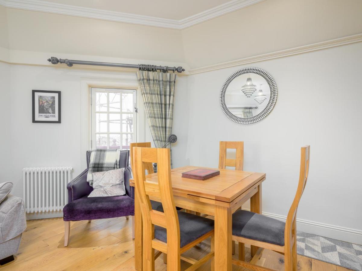 Apartment Pass The Keys Historic Ramsay Garden With Balcony Views EDI