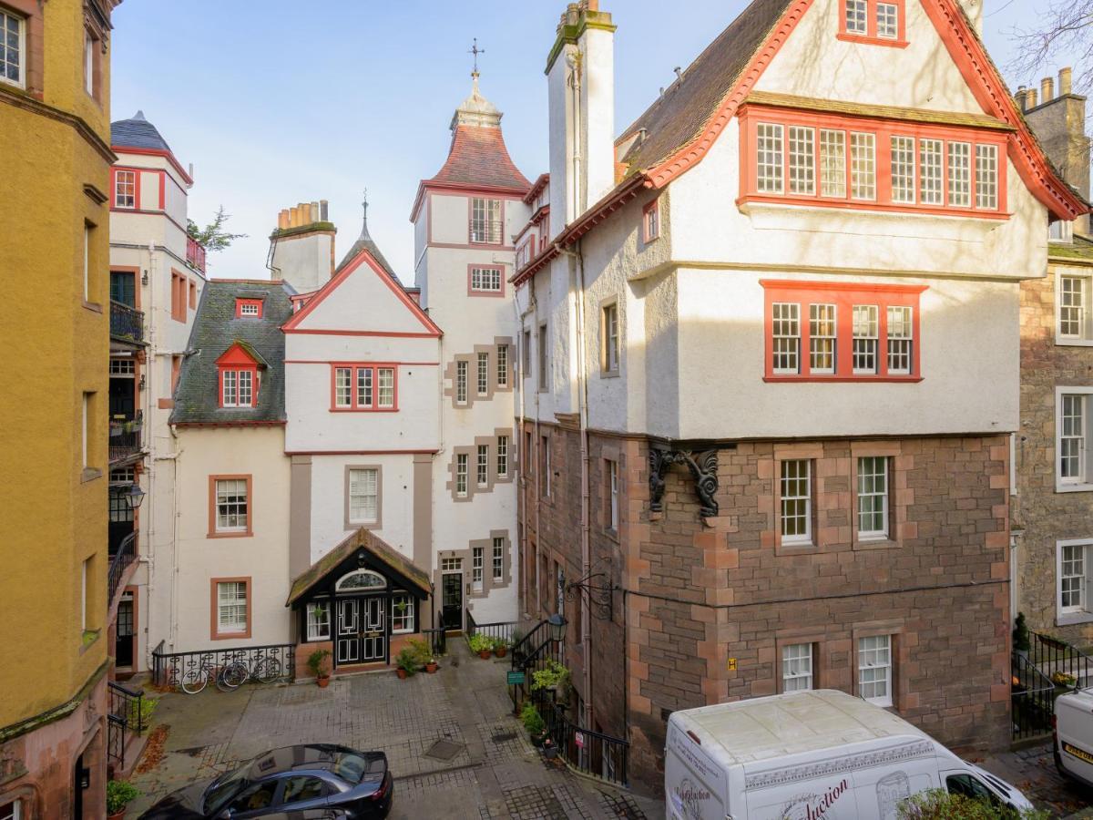 Apartment Pass The Keys Historic Ramsay Garden With Balcony Views